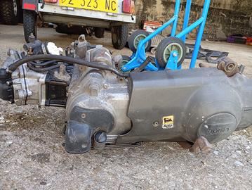 Motore piaggio 200