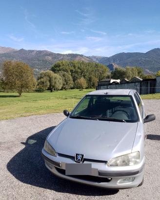 Peugeot 106