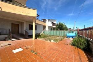 3 LOCALI A CASTEL VOLTURNO