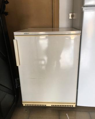 Congelatore verticale 140 lt