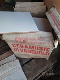 piastrelle bianche 20x20