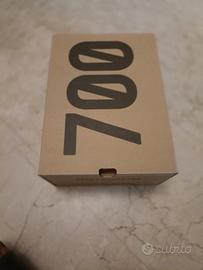 Yeezy Boost 700 Analog