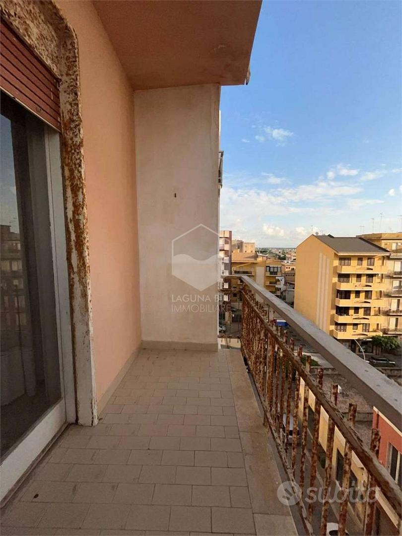 Ampio appartamento in centro - Vista 3