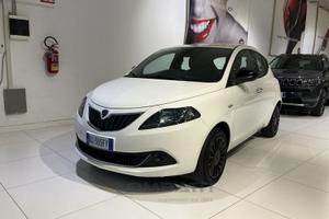 Lancia Ypsilon 1.0 firefly hybrid Silver s&s 70cv