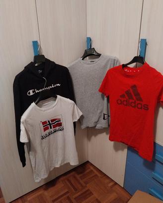 set 3 tshirt e 1 felpa