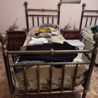 Letto singolo in ottone