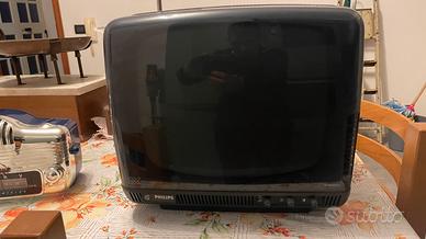 Arredamento Tv vintage per  casa locale