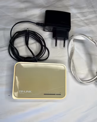 Switch Ethernet TP-Link TL-SF1005D - Alimentatore
