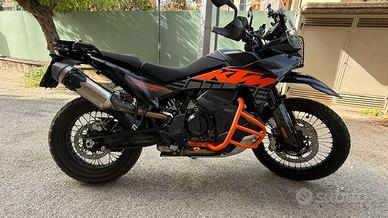 KTM 790 Adventure – Pari al nuovo,