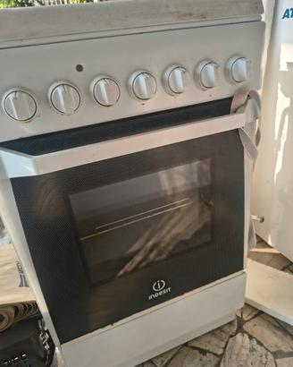 cucina a gas + forno INDESIT