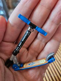 Hot Wheels Blade Scooter Core 