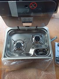 piano cottura Dometic più lavello.