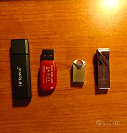 4 chiavette USB.