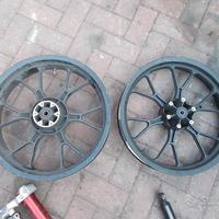 GPR 50 '09-'10: cerchio forcellone sella