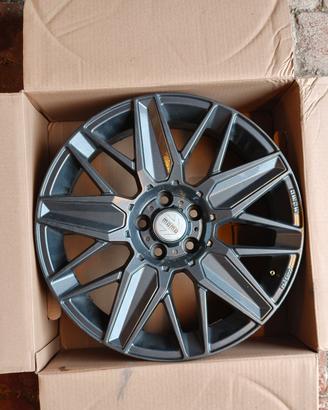 Cerchi Momo Design 18" 5x108