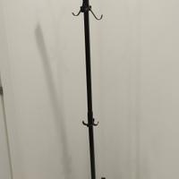 Appendiabiti da terra in metallo 