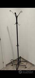 Appendiabiti da terra in metallo 