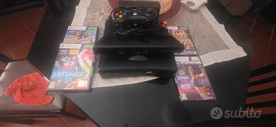  XBOX360 completa  di  4 giochi orginali