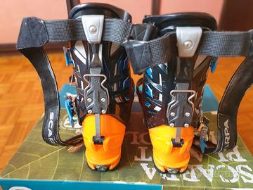 Scarponi skialp Scarpa Maestrale