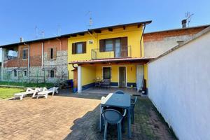 Villetta a schiera di 246 m² con più di 5 locali e