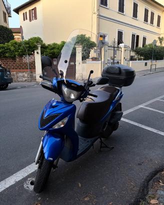 Suzuki Sixteen 150