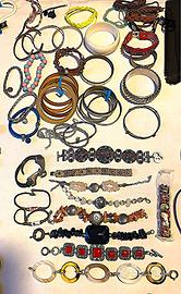 Bigiotteria vintage anni '80 attualissima, a stock