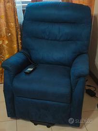 Poltrona relax e alza persona per anziani 