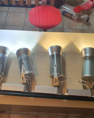 Faro o faretto Led innesto a rotaia