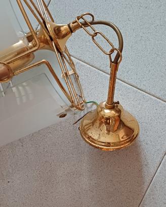 lampadario in ottone con vetro satinato
