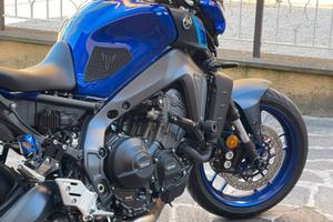 Mt-09 accessoriata - ribasso