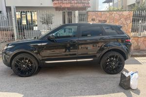 Range Rover Evoque All Black Edition