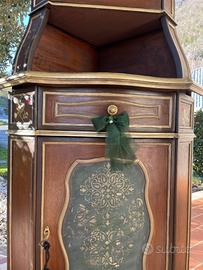 Mobile antico resturato