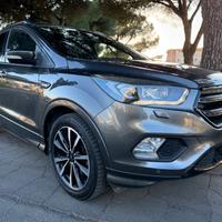 Ford Kuga 1.5 TDCI 120cv E6 Automatica ST-Line