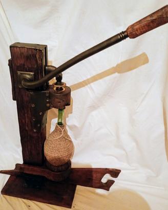 tappa bottiglie antico