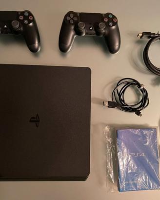 Sony PlayStation4 slim con 2 controller