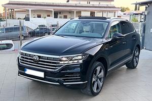 Volkswagen Touareg 3.0 V6 TSI eHybrid Elegance R L