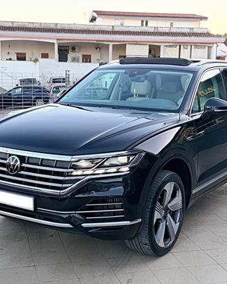 Volkswagen Touareg 3.0 V6 TSI eHybrid Elegance R L