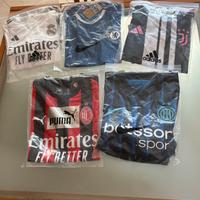 maglie e kit di calcio
