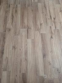 Piastrelle gres porcellanato effetto legno