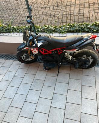 Moto bimbo