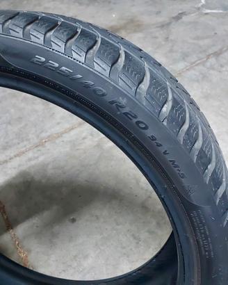3 Pneumatici Pirelli Winter 225/40 R20 RunFlat