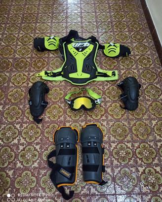 Abbigliamento motocross