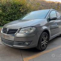 Ricambi Volkswagen Touran 2008 grigio/marrone LD7S