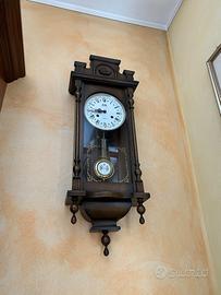 Orologio a pendolo lungo