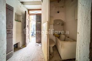 Centro storico terra tetto mq 350 da ristrutturare