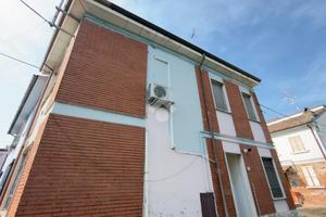 CASA DI CORTE A SAN CIPRIANO PO
