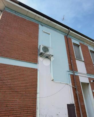 CASA DI CORTE A SAN CIPRIANO PO
