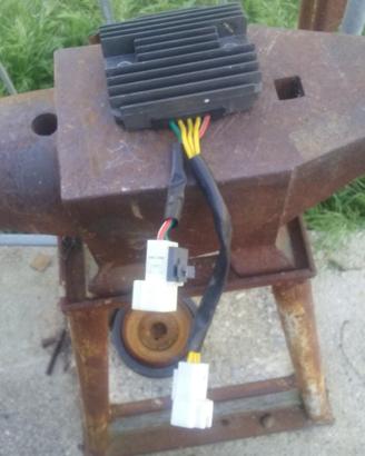 Ricambio per Piaggio Vespa, regolatore di carica