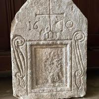 Pietra votiva del 1600 originale