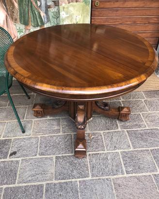 Tavolo in noce allungabile